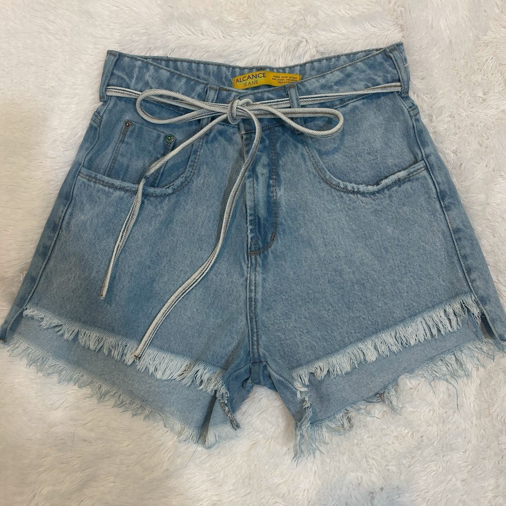 Alcance Jean Shorts Raw Hem High Rise Size 4